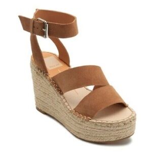 NWOB Dolce Vita Shayla Wedge Sandal Women's Size 9.5 M Saddle Caramel‎ Tan Suede